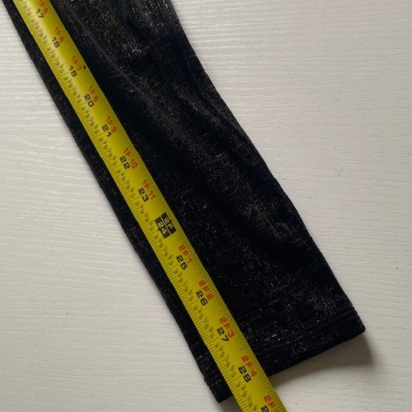 Spanx Black & Gold Shimmer Metallic Velvet Leggings NWOT Size XS - Picture 12 of 13